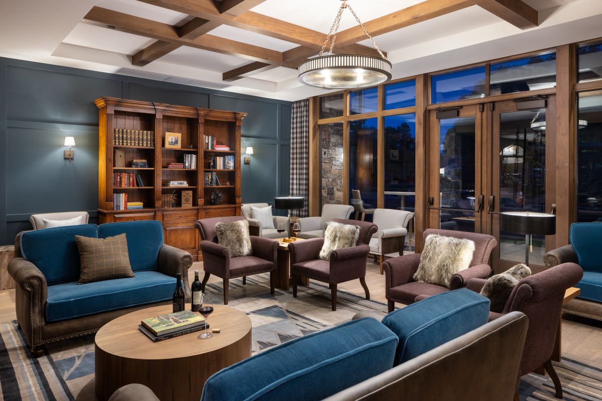 Rusty Parrot Lodge & Spa Wild Sage Lounge